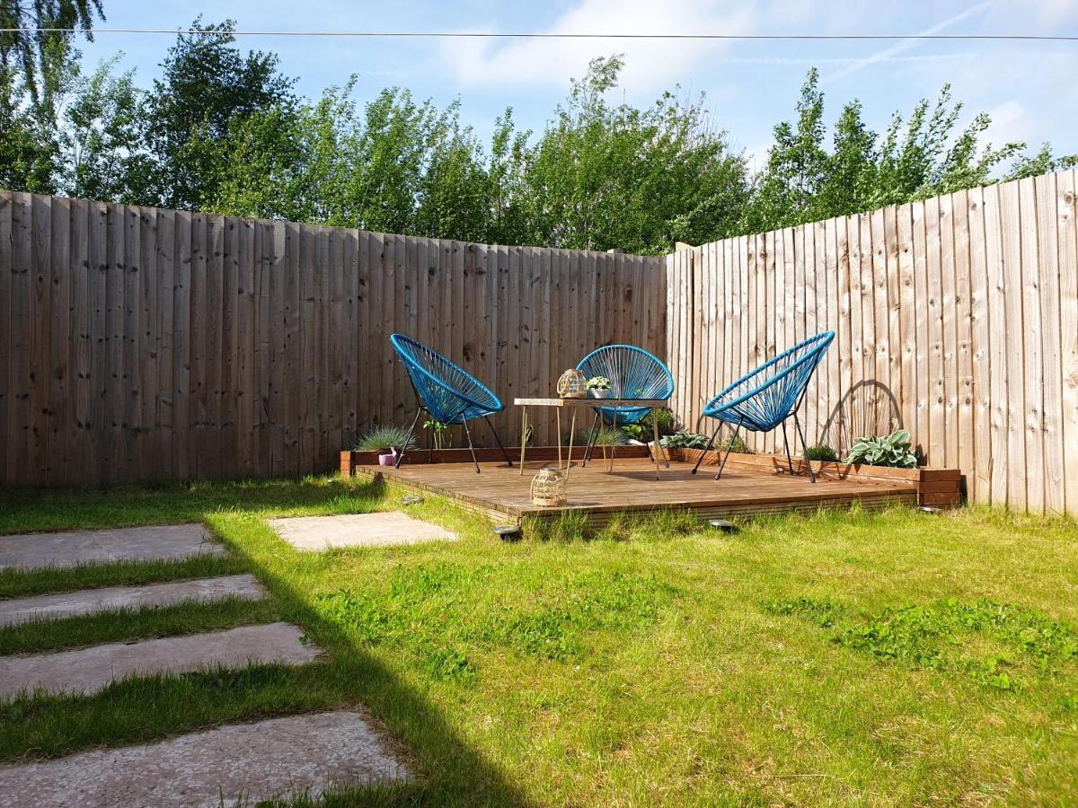 Cheerful 1 Private Room-Ensuite With Free Parking Silverdale  Exterior foto