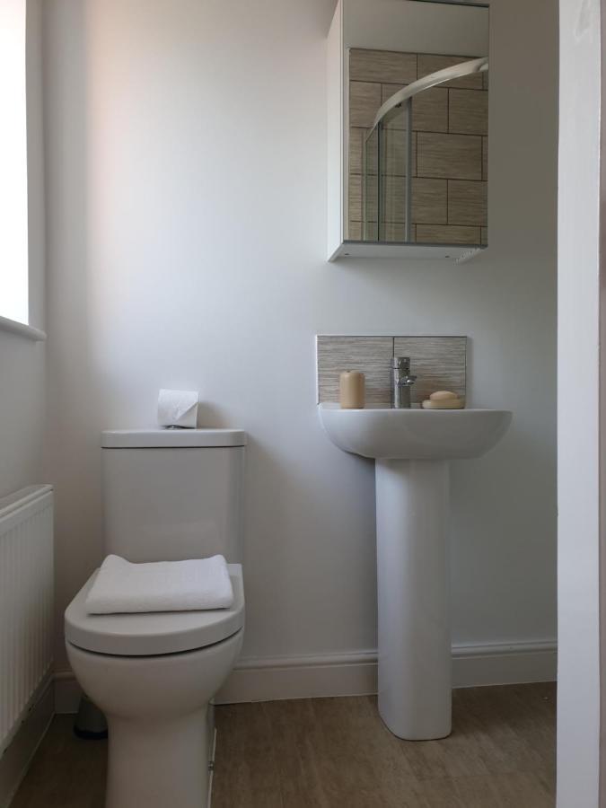 Cheerful 1 Private Room-Ensuite With Free Parking Silverdale  Exterior foto