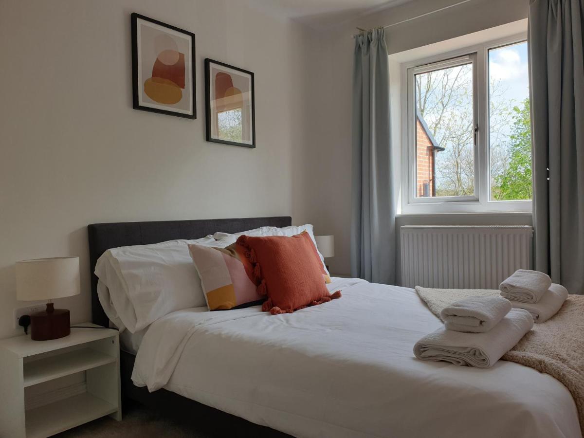 Cheerful 1 Private Room-Ensuite With Free Parking Silverdale  Exterior foto