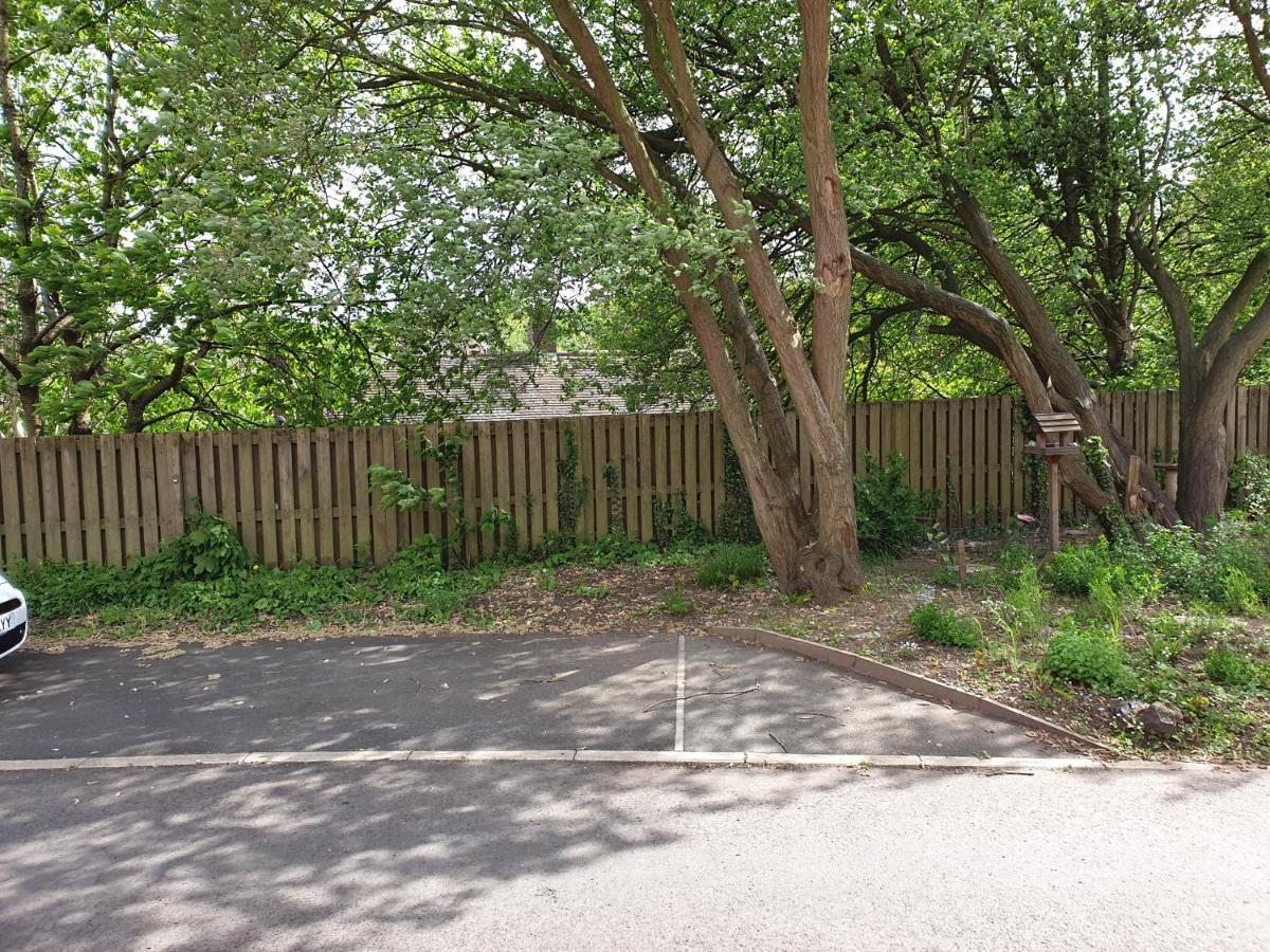 Cheerful 1 Private Room-Ensuite With Free Parking Silverdale  Exterior foto